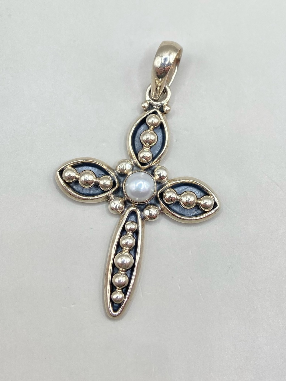 Silpada Sterling Silver Freshwater Pearl Cross Pendant S0971 - Picture 2 of 5